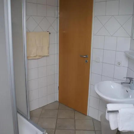 Mit Gartenblick Проживание в семье *