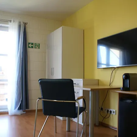 Mit Gartenblick Homestay Cologne